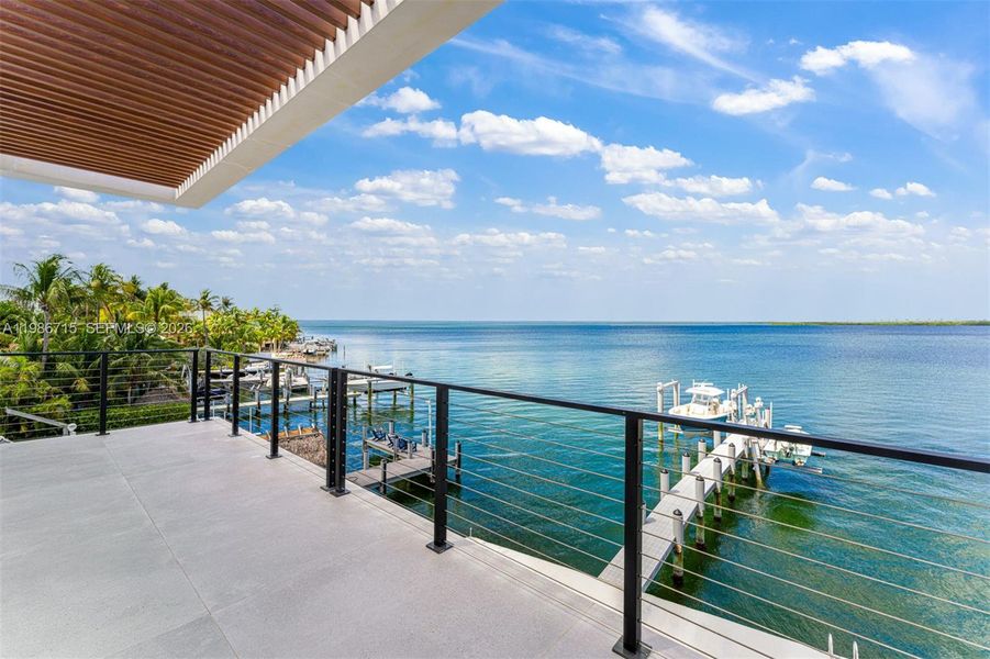 Condo located in Key Largo, FL showcasing its design and architecture (Image 33). Condo located in Key Largo, FL showcasing its design and architecture (Image 33).