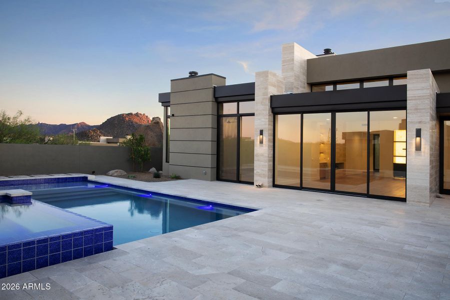 26-010(DOM)284 26-010(DOM)284