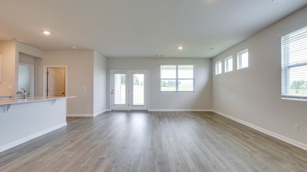 Spacious, unfurnished interior of a new home in Nexus South, Gallatin (Image 15).