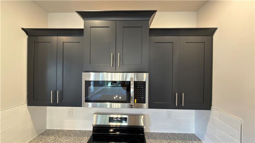 Image 18 of a home in Habersham Meadows.