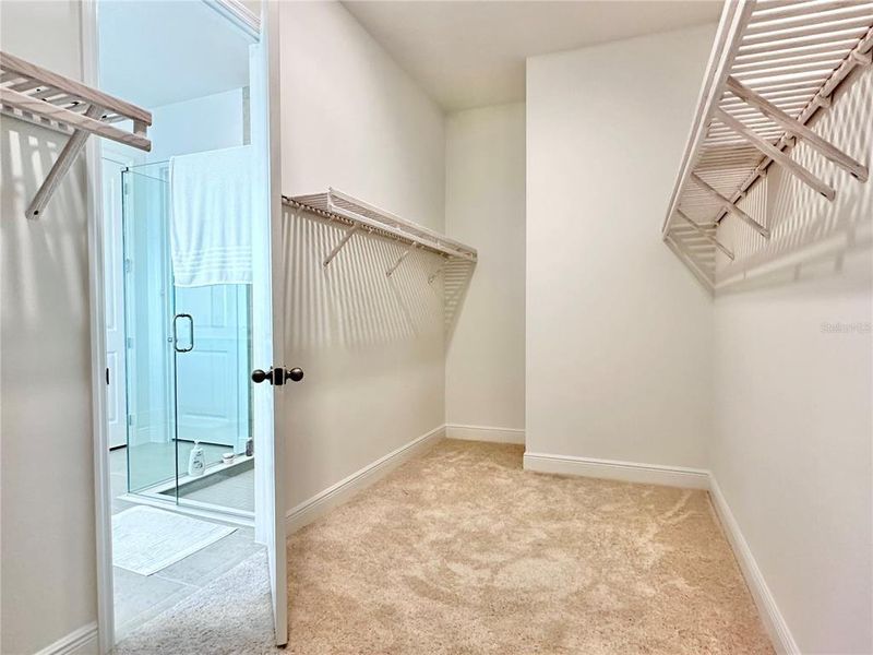 Spacious, unfurnished interior of a new home in Northlake Traditional, Winter Garden (Image 18). Spacious, unfurnished interior of a new home in Northlake Traditional, Winter Garden (Image 18).