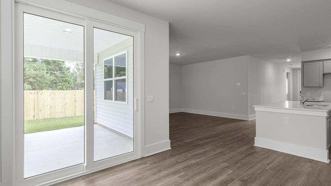 Spacious, unfurnished interior of a new home in Rolling Hills, Bolivia (Image 15).