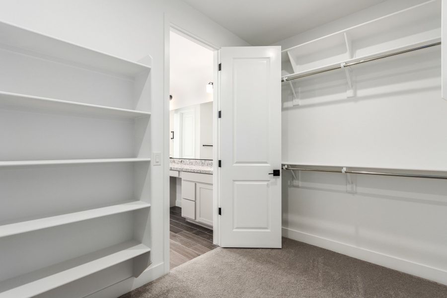 Spacious, unfurnished interior of a new home in Hawes Crossing, Mesa (Image 22).