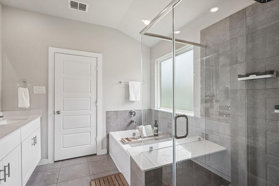 Furnished interior view inside a new home in Sundance Cove - Classic Series, Crosby (Image 28). Furnished interior view inside a new home in Sundance Cove - Classic Series, Crosby (Image 28).