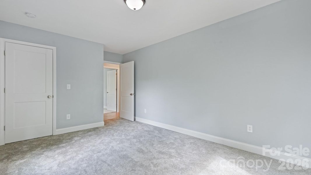 Spacious, unfurnished interior of a new home in , Maggie Valley (Image 20).