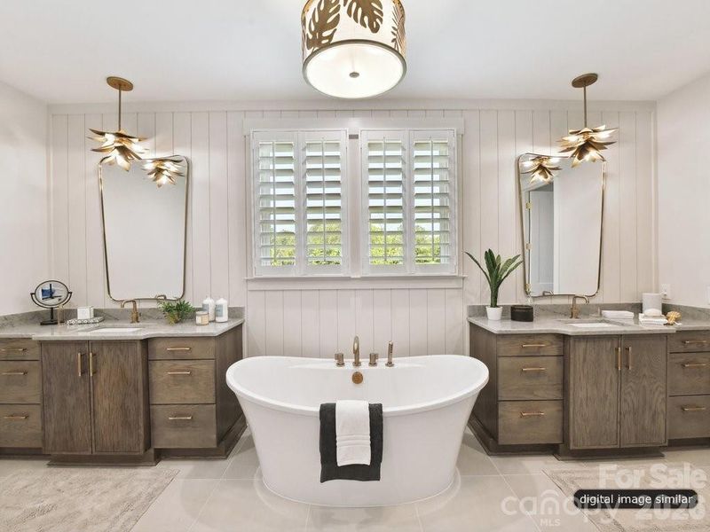 Free Standing Tub with dual vanities