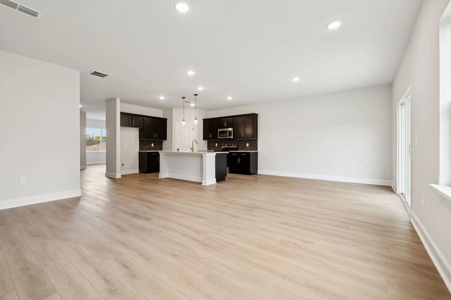 Spacious, unfurnished interior of a new home in Ascent at Arbor Ridge, La Vergne (Image 25).