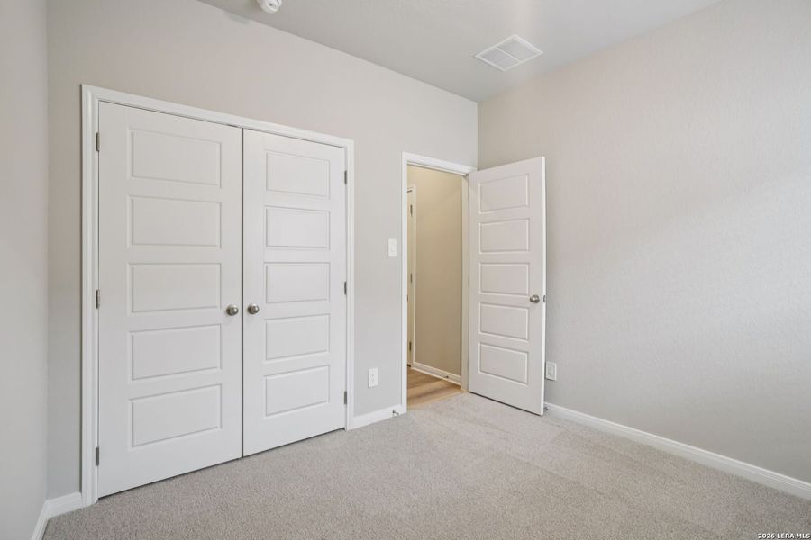 Spacious, unfurnished interior of a new home in Royal Crest, San Antonio (Image 33).