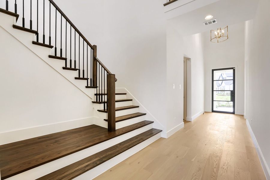 791 Falls - Entry