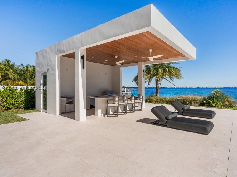 Exterior details and patio area of a home in , Marathon (Image 36).