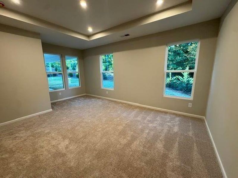 Spacious, unfurnished interior of a new home in Easton Park, Dallas (Image 10).