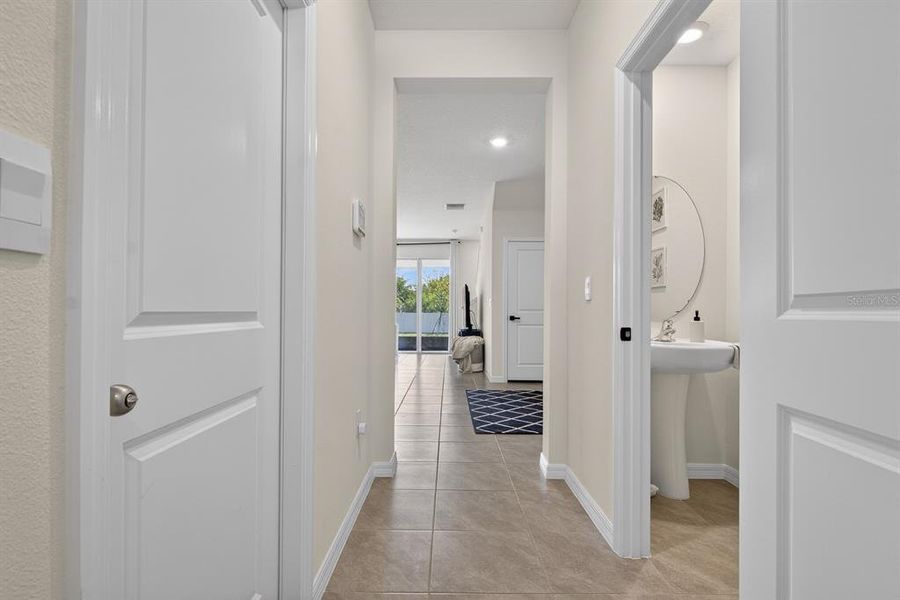 Furnished interior view inside a new home in , Apollo Beach (Image 14).