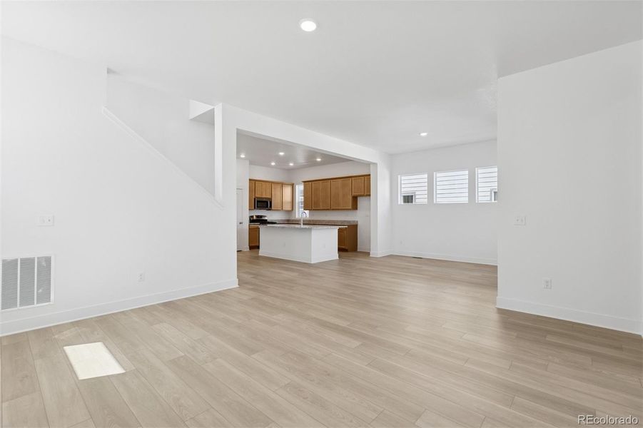 Spacious, unfurnished interior of a new home in Painted Prairie Cottage, Aurora (Image 29).