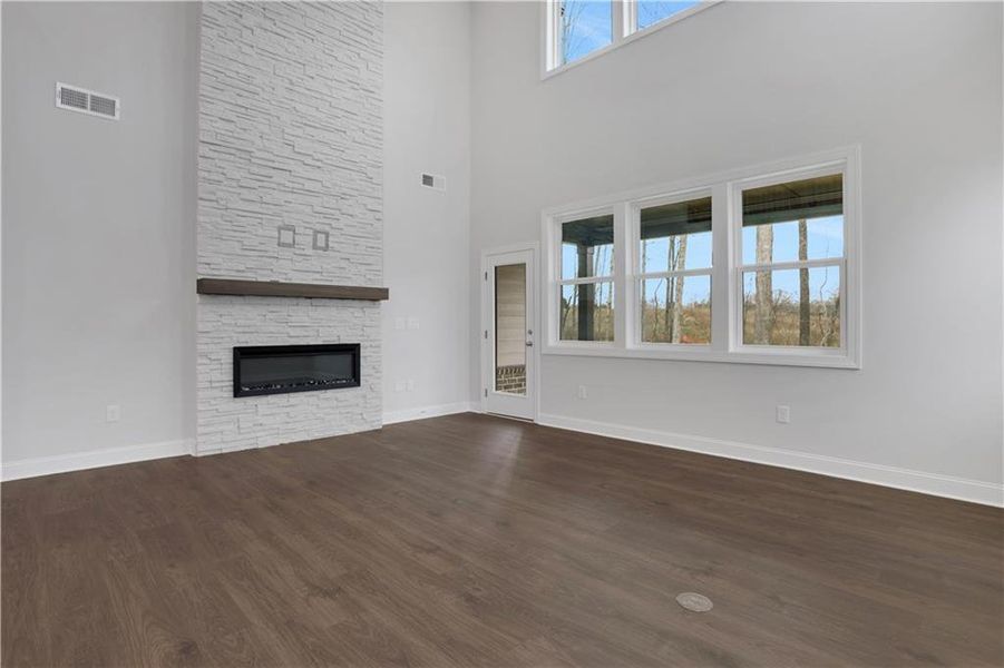 Spacious, unfurnished interior of a new home in Wisteria at GreenHouse, Marietta (Image 20). Spacious, unfurnished interior of a new home in Wisteria at GreenHouse, Marietta (Image 20).