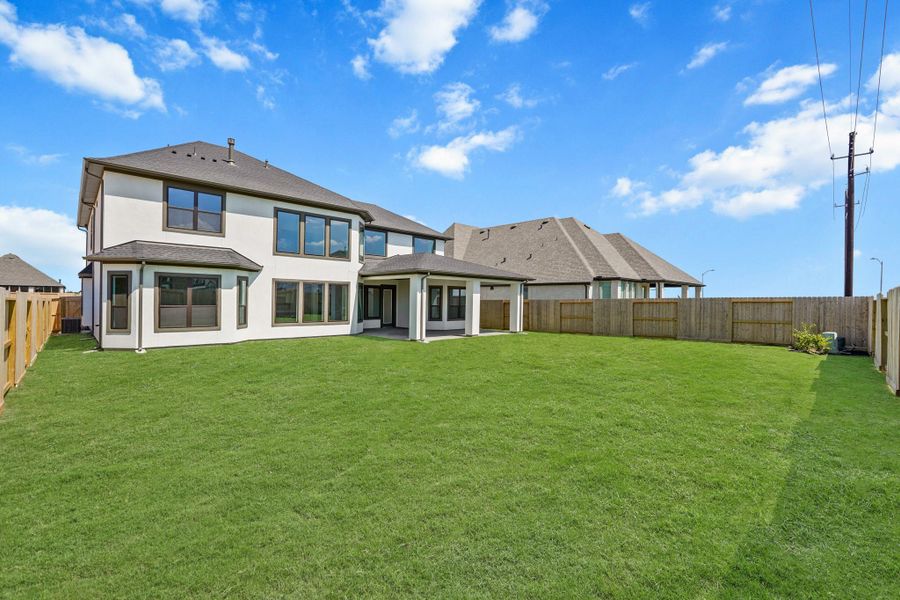 Exterior details and patio area of a home in Jubilee 45', 70', Hockley (Image 3).