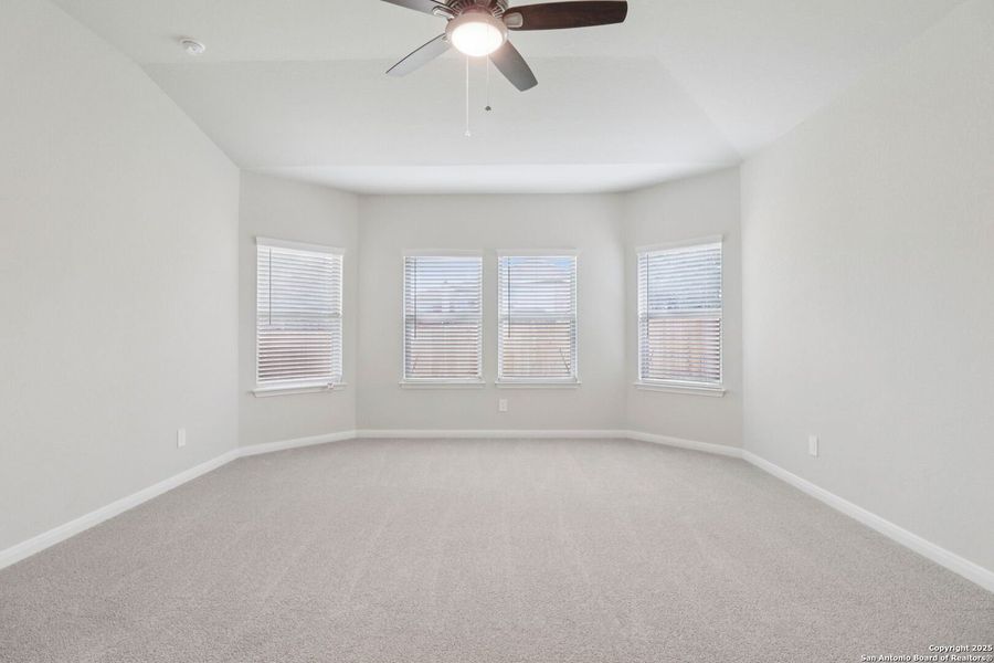 Spacious, unfurnished interior of a new home in Royal Crest, San Antonio (Image 19). Spacious, unfurnished interior of a new home in Royal Crest, San Antonio (Image 19).