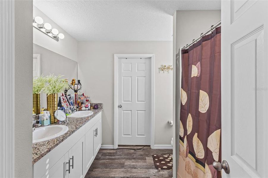 Furnished interior view inside a new home in Triple Creek, Riverview (Image 9).