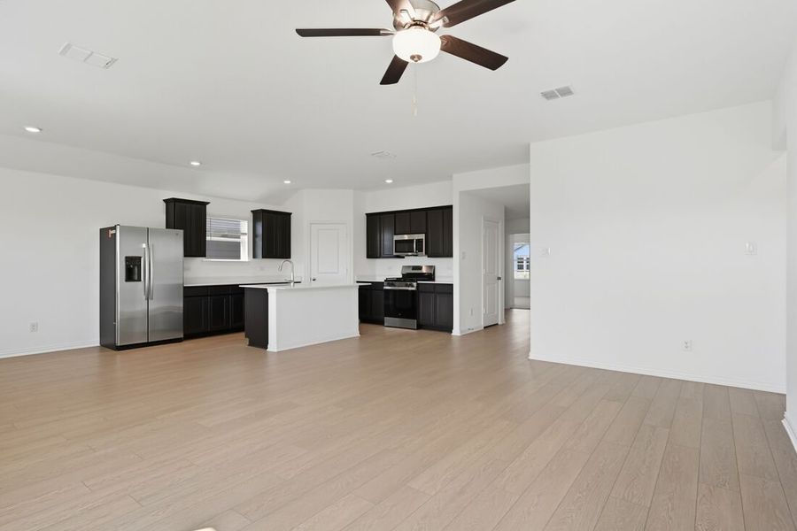 Spacious, unfurnished interior of a new home in River Ridge, Crandall (Image 22). Spacious, unfurnished interior of a new home in River Ridge, Crandall (Image 22).