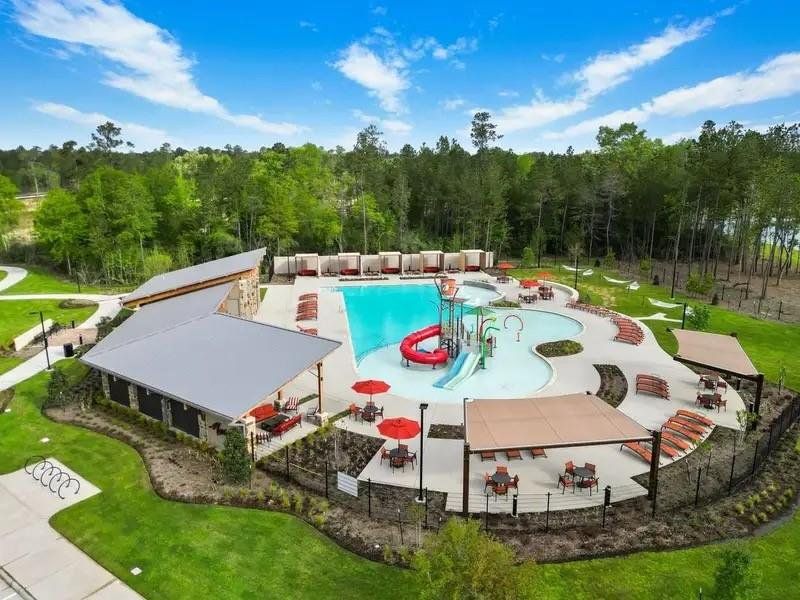Community amenities in Mavera, Conroe (Image 22).