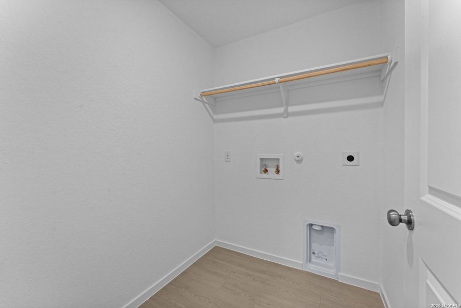 Spacious, unfurnished interior of a new home in , New Braunfels (Image 14).