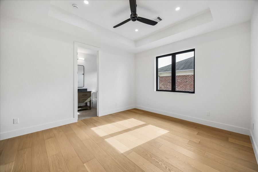 Spacious, unfurnished interior of a new home in , Houston (Image 22).