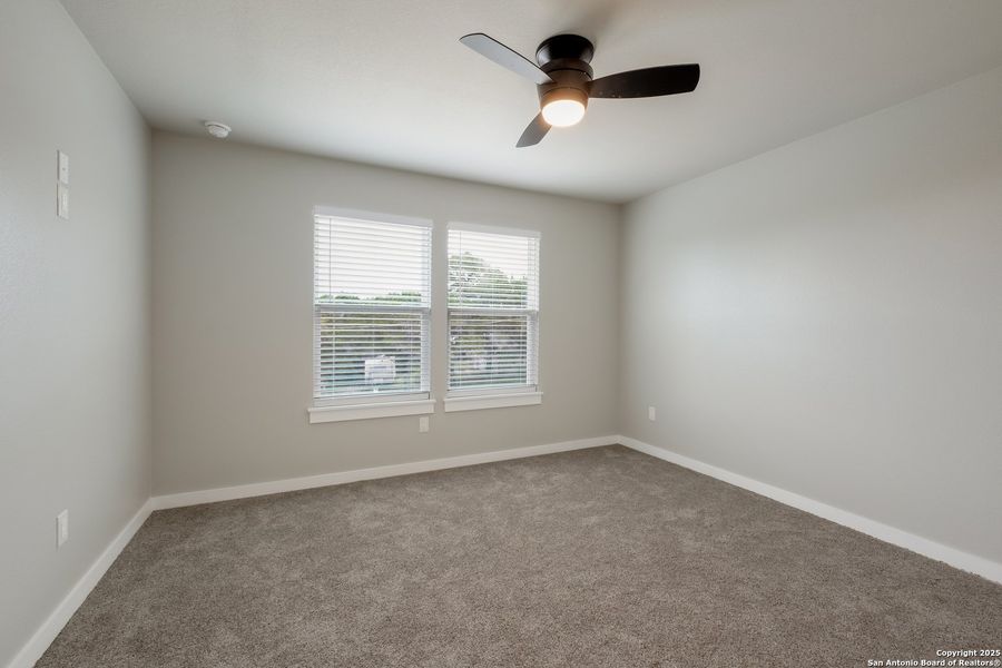 Spacious, unfurnished interior of a new home in , Lakehills (Image 16).