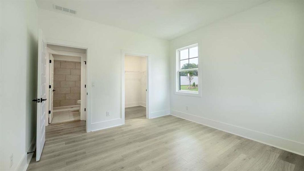 Spacious, unfurnished interior of a new home in The Village at Sandy Plains, Marietta (Image 18). Spacious, unfurnished interior of a new home in The Village at Sandy Plains, Marietta (Image 18).