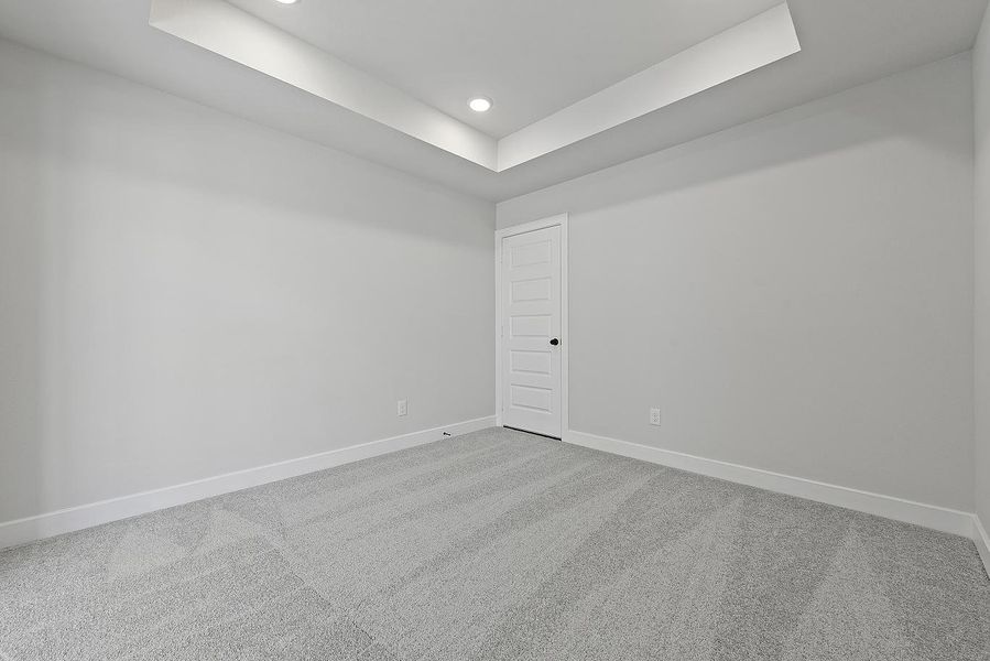 Spacious, unfurnished interior of a new home in Jordan Ranch, Katy (Image 20).