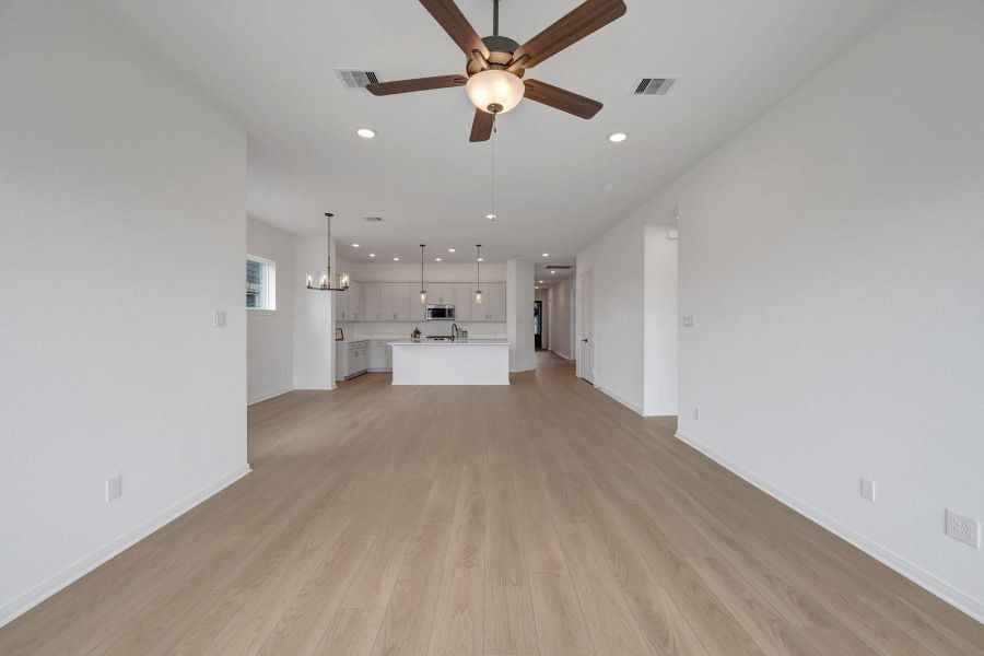 Spacious, unfurnished interior of a new home in Jordan Ranch - Terrace Collection, Fulshear (Image 14).