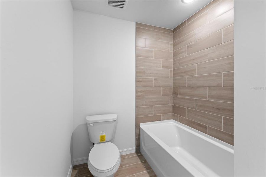 Furnished interior view inside a new home in , Port Charlotte (Image 9).