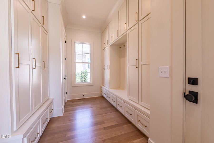 2E6A3065-HDR 2E6A3065-HDR