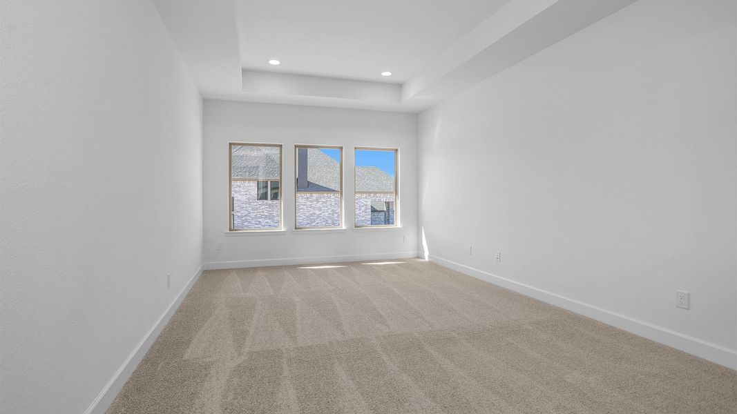 Spacious, unfurnished interior of a new home in Grange, Katy (Image 8).