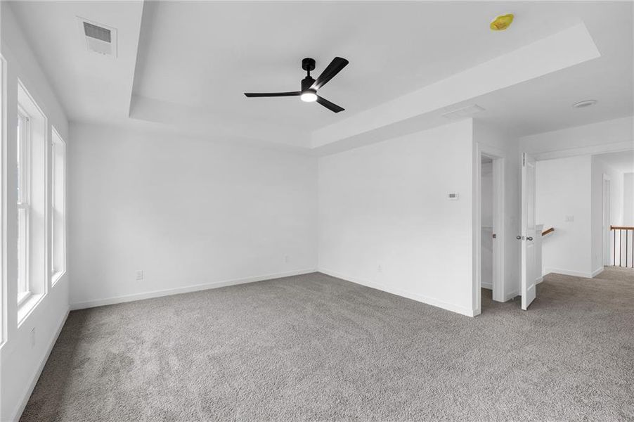 Spacious, unfurnished interior of a new home in , Atlanta (Image 12).