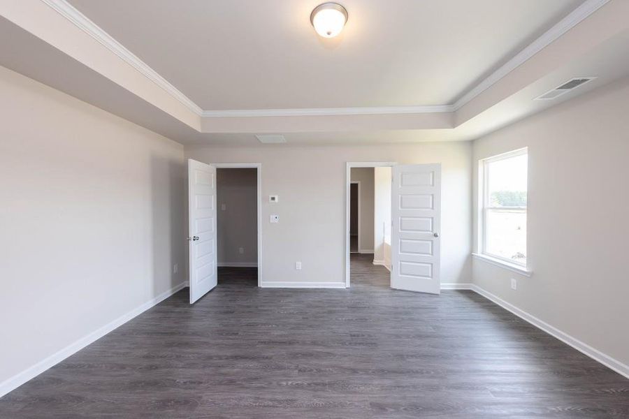 Spacious, unfurnished interior of a new home in Red Bird Manor, Jefferson (Image 16).
