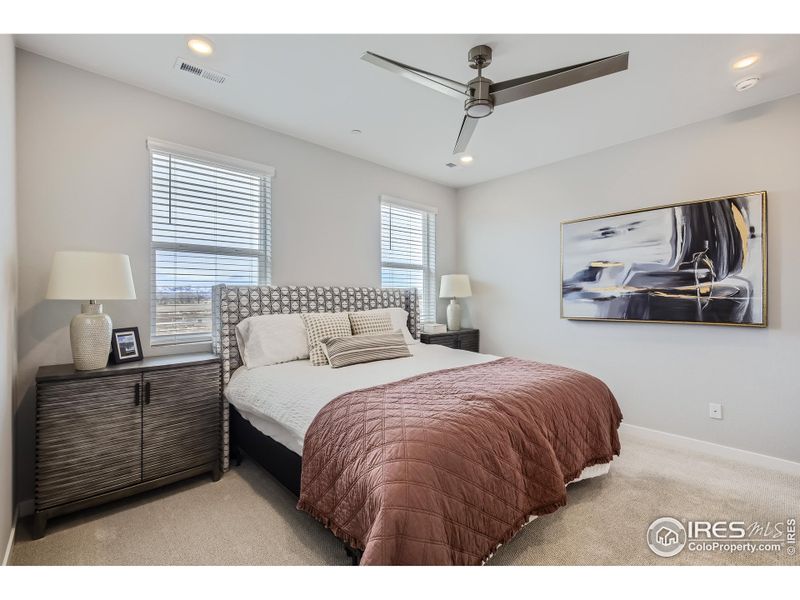 2nd floor Primary room