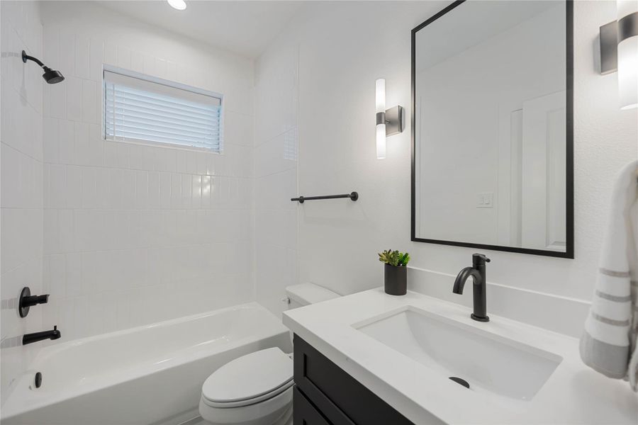 Full bathroom Full bathroom