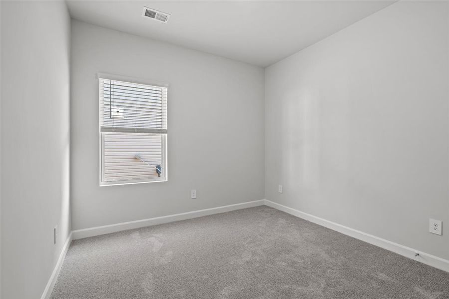 Spacious, unfurnished interior of a new home in Holland Park, Spartanburg (Image 16).