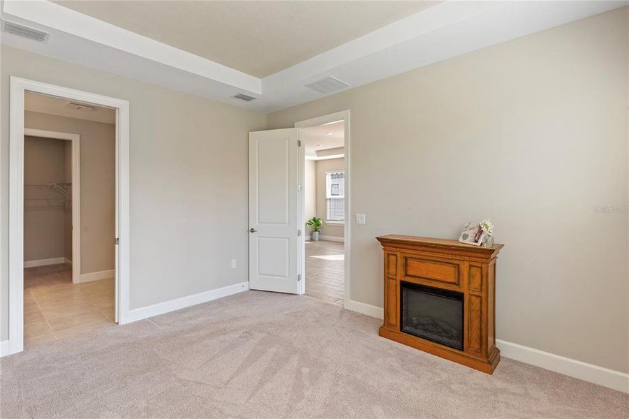 Spacious, unfurnished interior of a new home in , Wesley Chapel (Image 16).