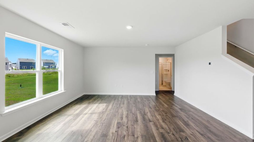 Spacious, unfurnished interior of a new home in Treemont Commons, Wellford (Image 20).