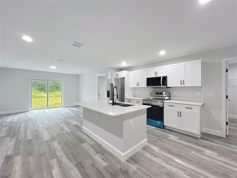 Furnished interior view inside a new home in , Ocala (Image 5).