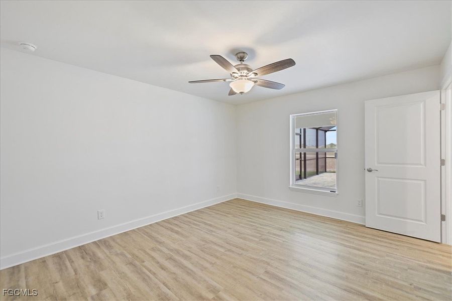 Spacious, unfurnished interior of a new home in Cape Coral, Cape Coral (Image 15).