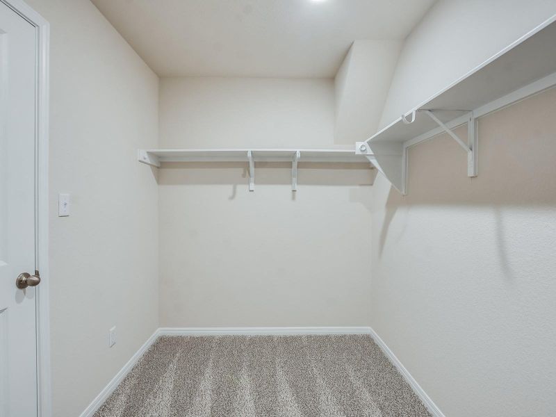 Photo is not of the actual home, but is an inspirational photo of builder’s model home and may depict options, furnishings, and/or decorator features that are not included Photo is not of the actual home, but is an inspirational photo of builder’s model home and may depict options, furnishings, and/or decorator features that are not included