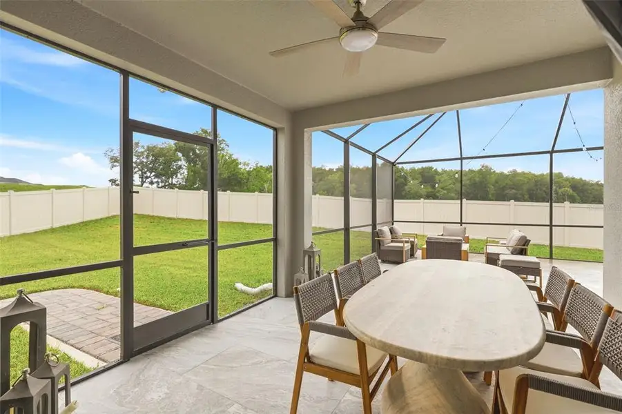 Exterior details and patio area of a home in , Apopka (Image 4).