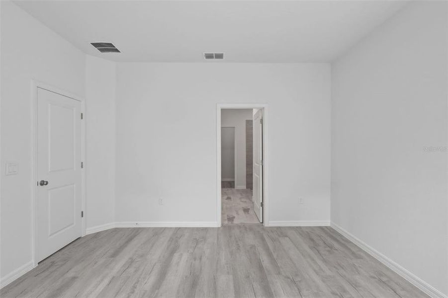 Spacious, unfurnished interior of a new home in , Sorrento (Image 18).