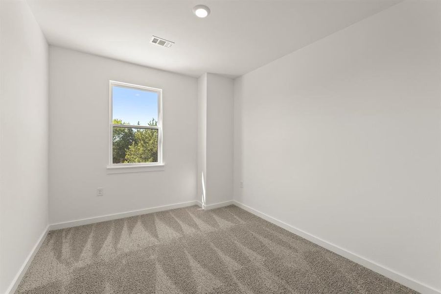 1827 Azalea_2282_Cypress II_Closet