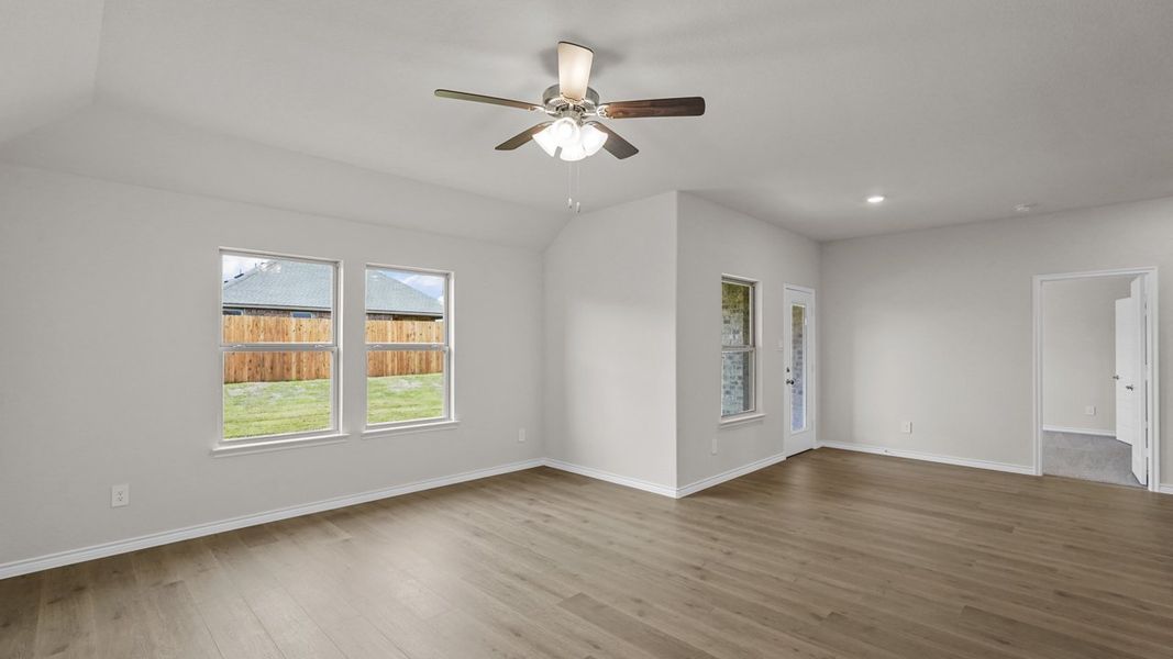 Spacious, unfurnished interior of a new home in Trailstone, Caddo Mills (Image 23).