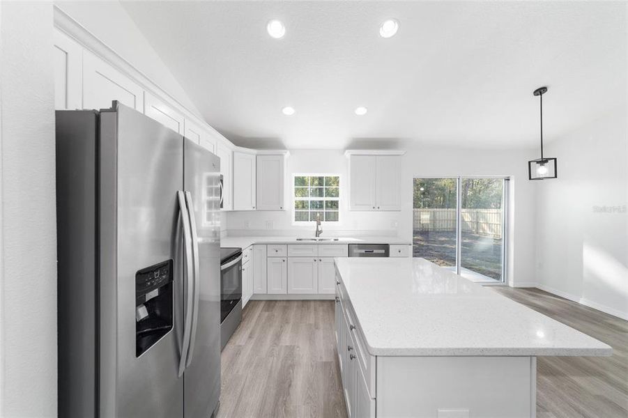 Furnished interior view inside a new home in , Dunnellon (Image 9).