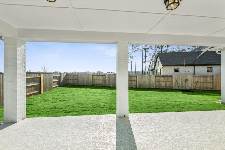 Exterior details and patio area of a home in ARTAVIA - Parkview Collection, Conroe (Image 4).