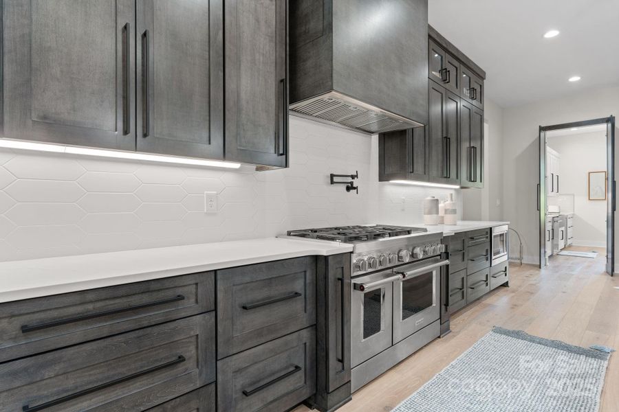 Furnished interior view inside a new home in , Terrell (Image 18).