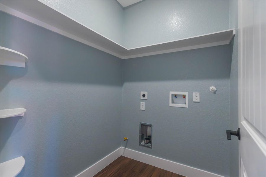Spacious, unfurnished interior of a new home in , Houston (Image 12).